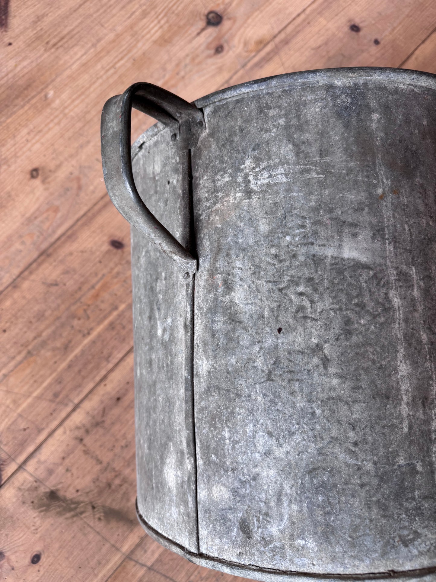 Kärl/plåtkruka 30 l