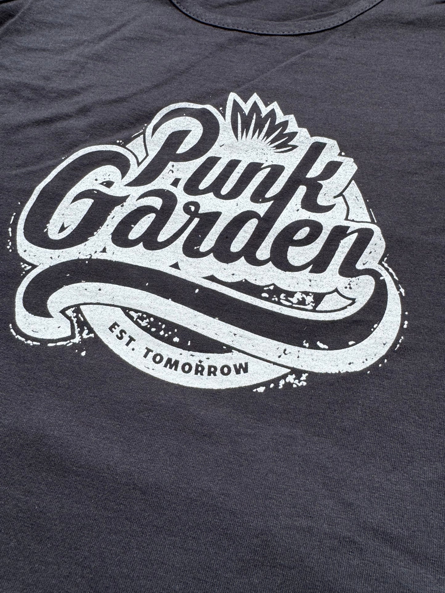 T-shirt black